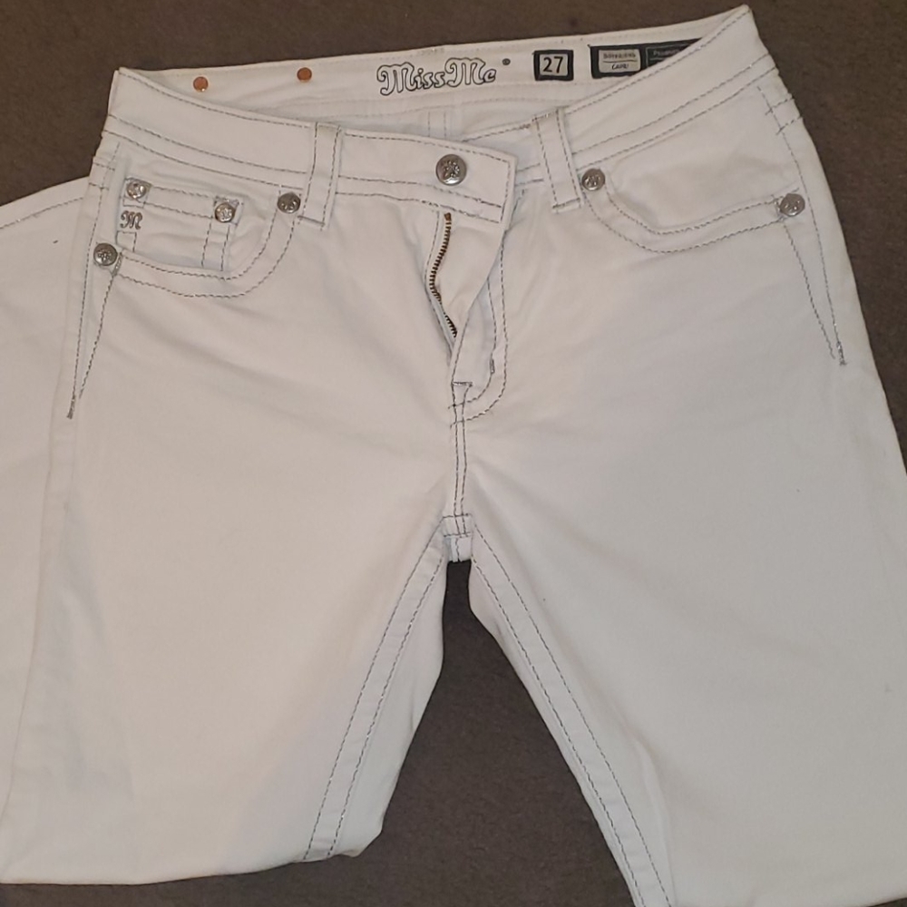 Miss Me White Boyfriend Capri